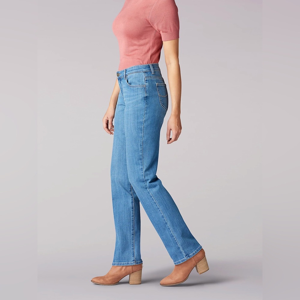 Lee Relaxed Straight Leg at the waist jeans